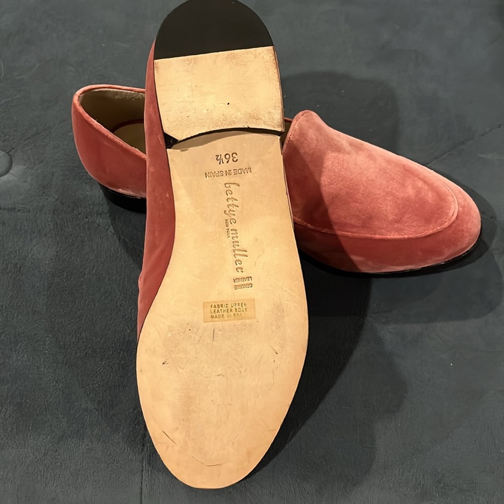Bettye Muller NY Size 6 Soft Pink Regency Velvet Slip On Loafers Leather Sole - Picture 3 of 10